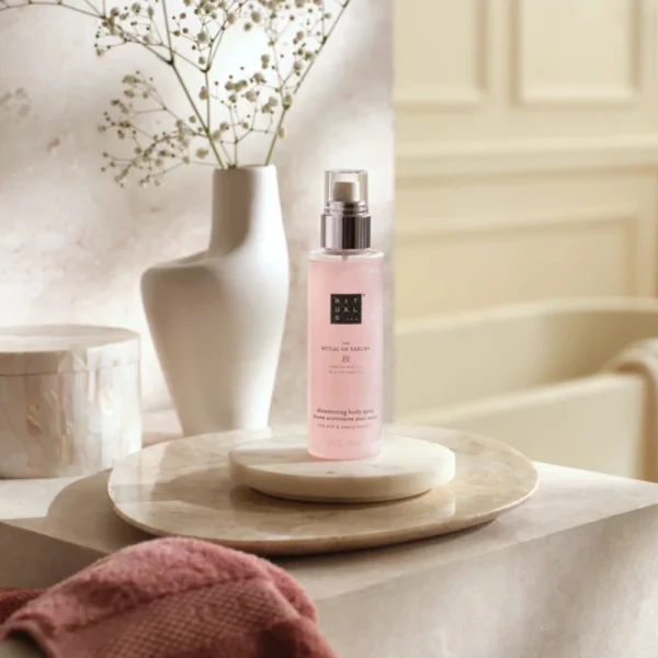 Ritual of Sakura shimmering body spray